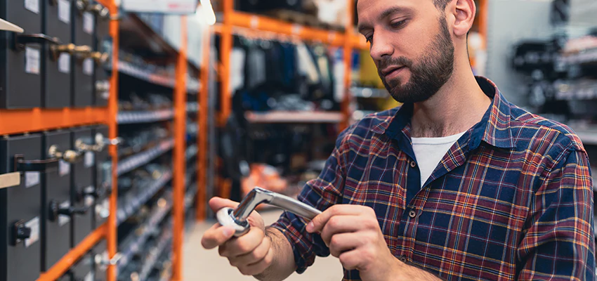 Locksmith For Retail Stores Lockout Services in West Modesto, California