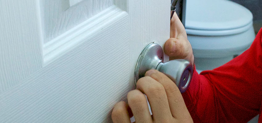 Vintage Door Knob Replacement in West Modesto, CA
